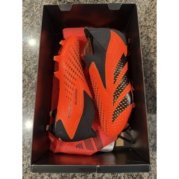 Athletic_Shoes
